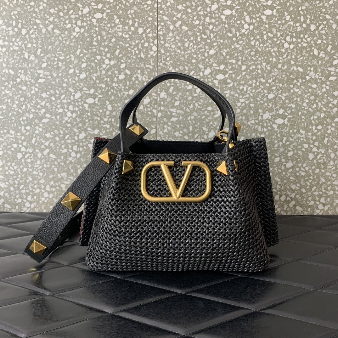 Valentino Garavani Small Shoulder Bag in Black Synthetic Raffia